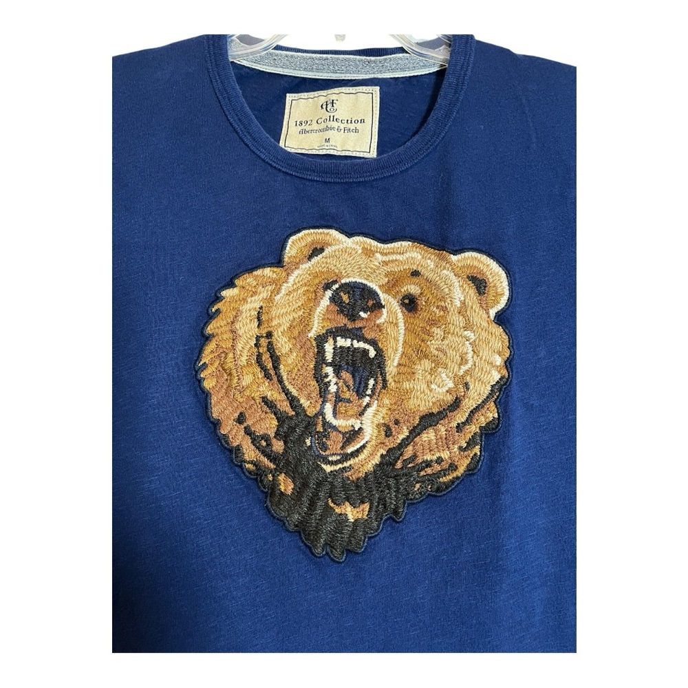 Abercrombie & Fitch Navy Blue T-shirt Embroidered Bear Size Medium - Picture 2 of 6